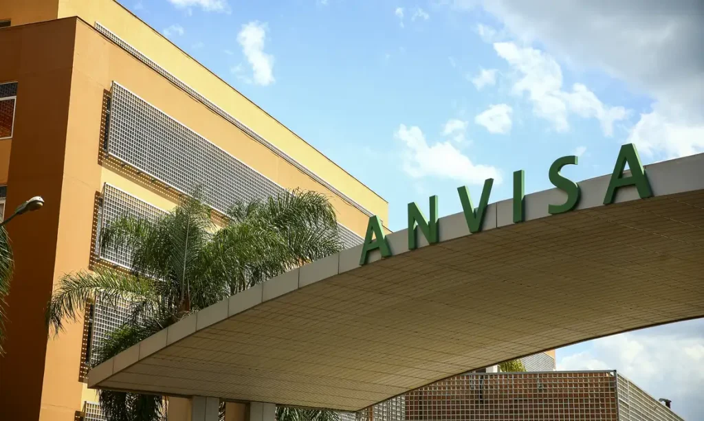 Anvisa determina apreensão e proibição de lotes de medicamento para esclerose múltipla