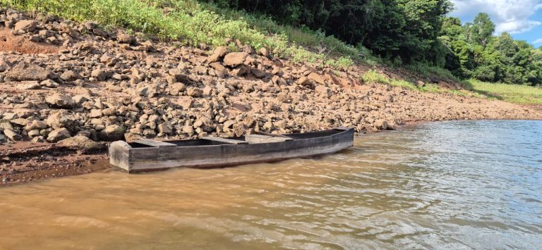Idoso fica à deriva por quase 20 horas após remo quebrar durante pescaria em Piratuba