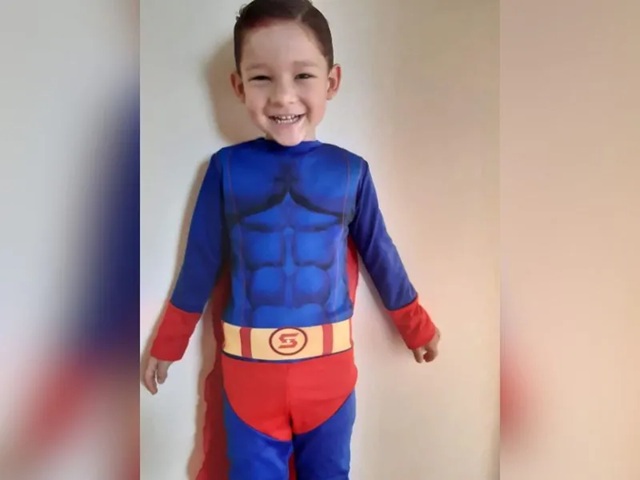 Família de menino que caiu em cerca e ficou gravemente ferido pede ajuda