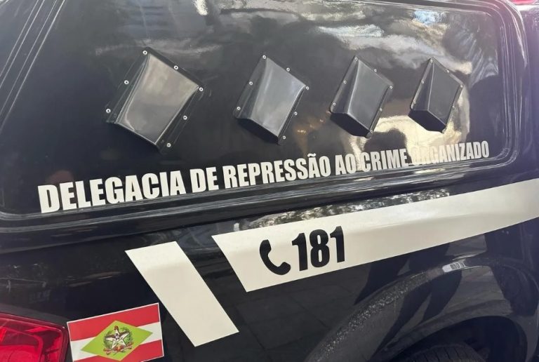 Polícia prende estudante de Direito suspeita de integrar quadrilha em SC