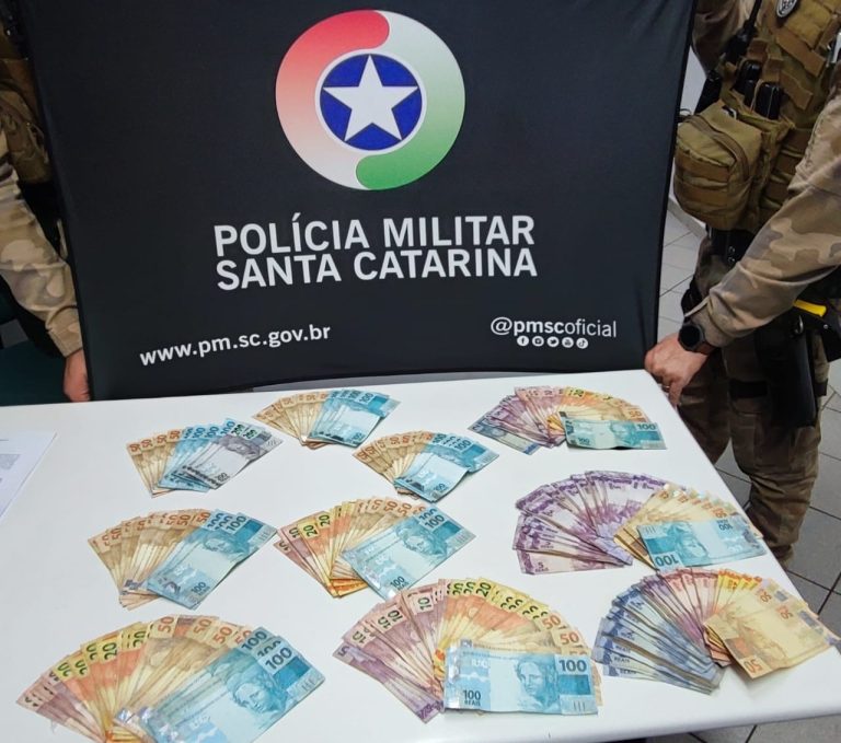 Polícia Militar apreende mais de R$ 9 mil em dinheiro proveniente do tráfico de drogas em Herval d’Oeste