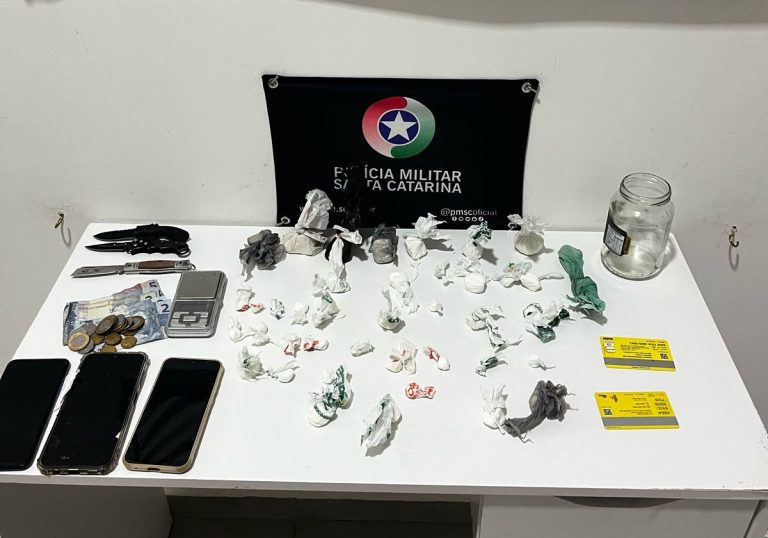 Polícia Militar prende nove pessoas por tráfico de drogas em Capinzal