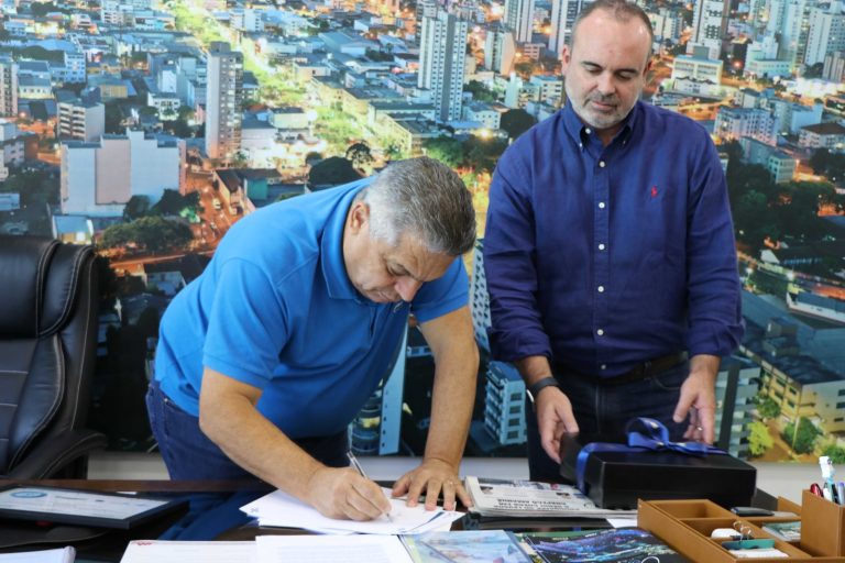Chapecó assina termo de adesão ao ciclo 2025/2026 do Programa Cidade Empreendedora, do Sebrae