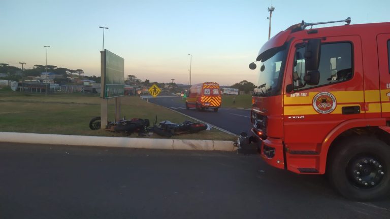 Acidente entre duas motos deixa dois feridos graves em Xanxerê