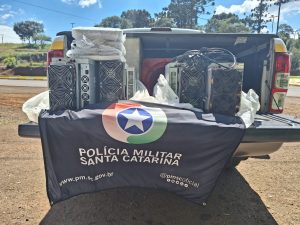 Polícia Militar flagra mais de R$ 30 mil mercadorias de contrabando na SC-350