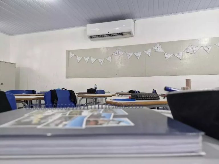 Funcionário é afastado de escola após denúncias de comportamento inadequado com alunas em Caçador