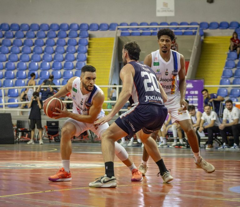 Basket Joaçaba estreia sem vitórias no Brasileiro 2025
