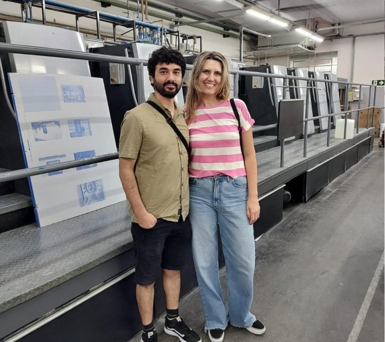Resgate Cultural –  “A Mulher que Nunca Foi à Praia de Maiô” – Jaqueline Silveira e Carlos Eduardo Carvalho