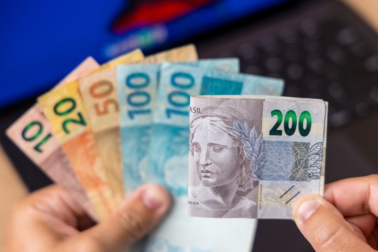 Três apostas de SC ganham R$ 26,6 mil na Mega-Sena