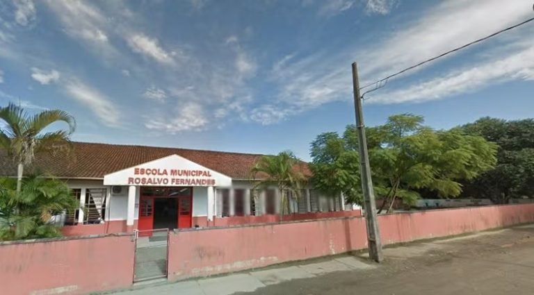 Vigilante é encontrado morto com golpes de faca no pescoço e tórax em escola pública de SC