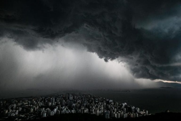 Defesa Civil alerta para chuva intensa e risco de temporais na região