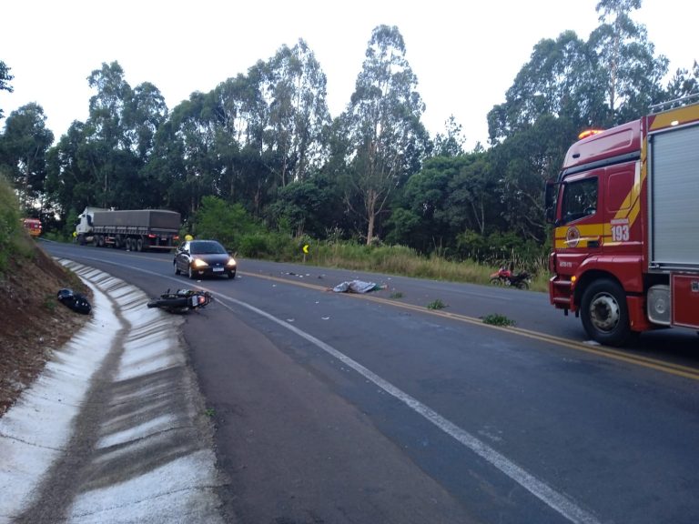 Mais um acidente grave com motocicleta é registrado neste domingo: jovem morre na BR-282, em Vargem Bonita