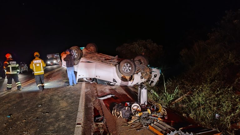 Acidente na BR-282 em Irani deixa um homem ferido após capotamento de caminhonete