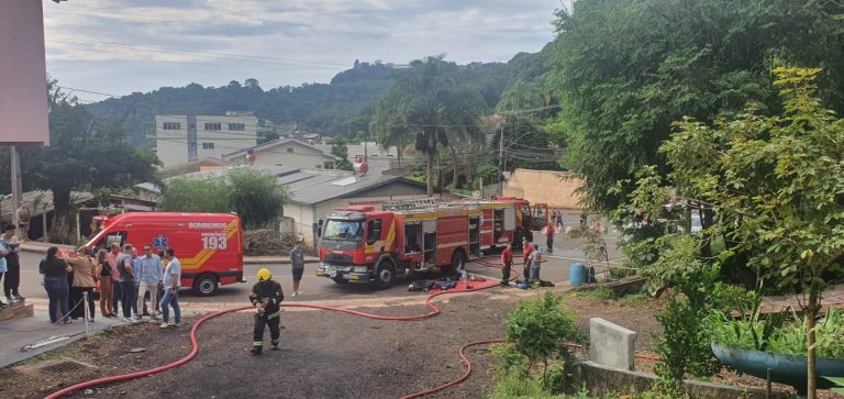 Incêndio na Vale Samba: Perícia vai começar ainda na tarde desta quarta-feira