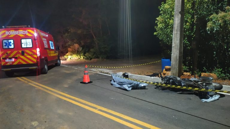 Motociclista morre após colisão em poste em Catanduvas