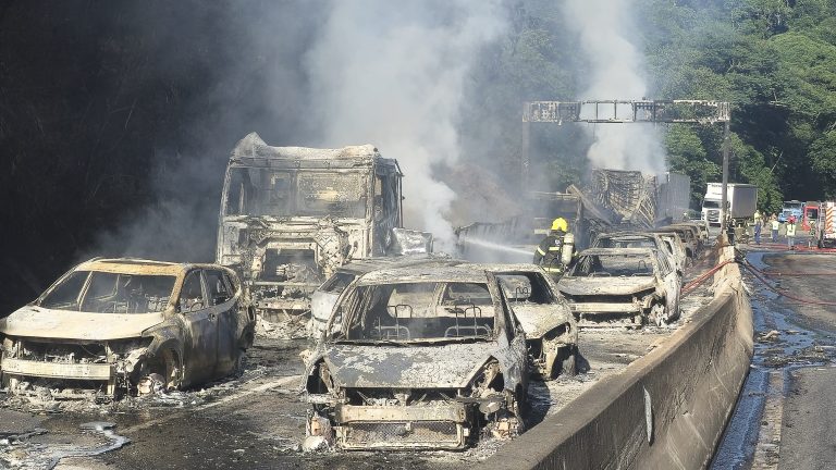 Situação do Morro dos Cavalos reflete omissão do governo federal, diz FIESC