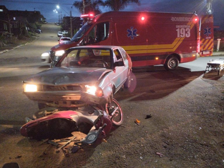 Adolescente que pilotava moto fica ferido em acidente registrado em Curitibanos