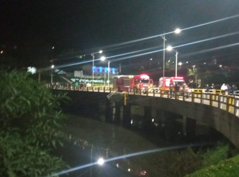 Bombeiros são acionados para possível queda de veículo de ponte em Rio das Antas