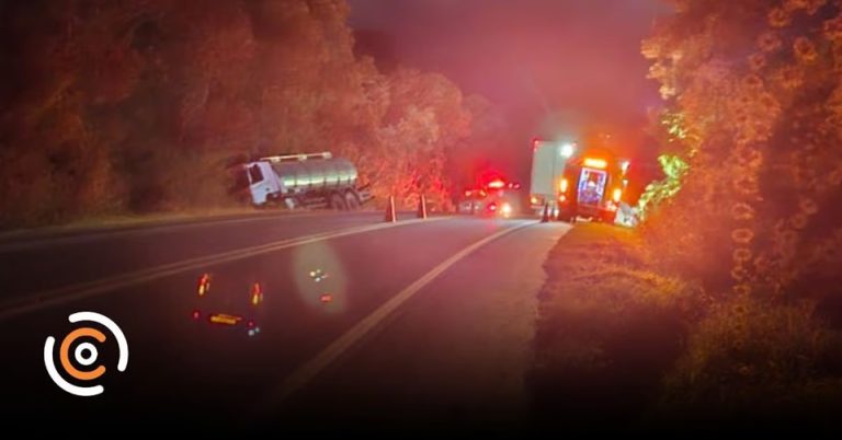 Caminhão do Oeste se envolve em acidente com duas mortes em SC