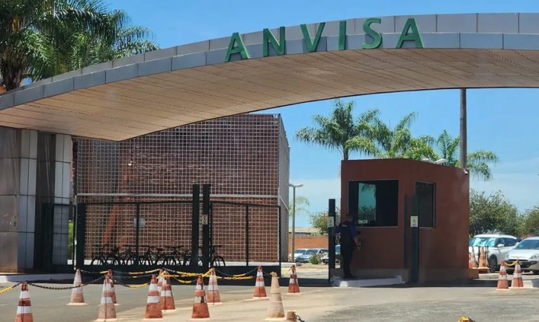 Anvisa determina apreensão de lote falsificado de ômega-3 e interdita repelentes com irregularidades