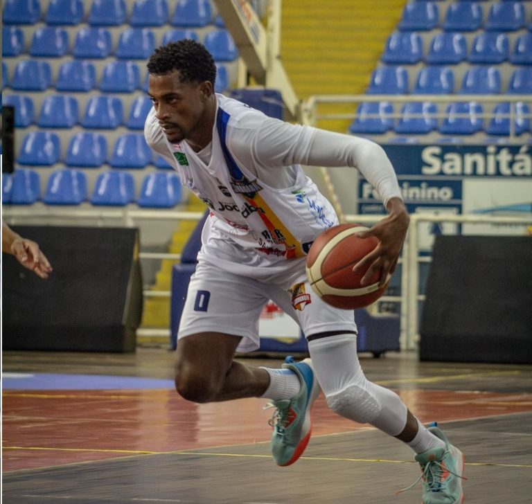 Basket Joaçaba se prepara para bateria de jogos em casa