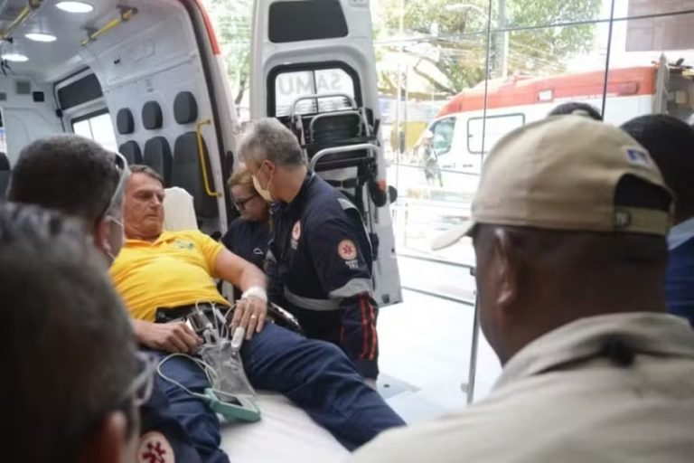 Bolsonaro passa mal e é atendido com urgência em hospital no Rio Grande do Norte
