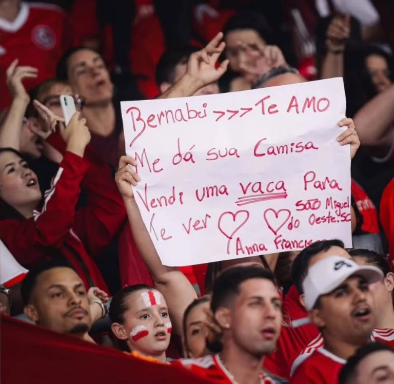 Torcedora do Oeste vende vaca para assistir jogo do Inter e ganha camisa