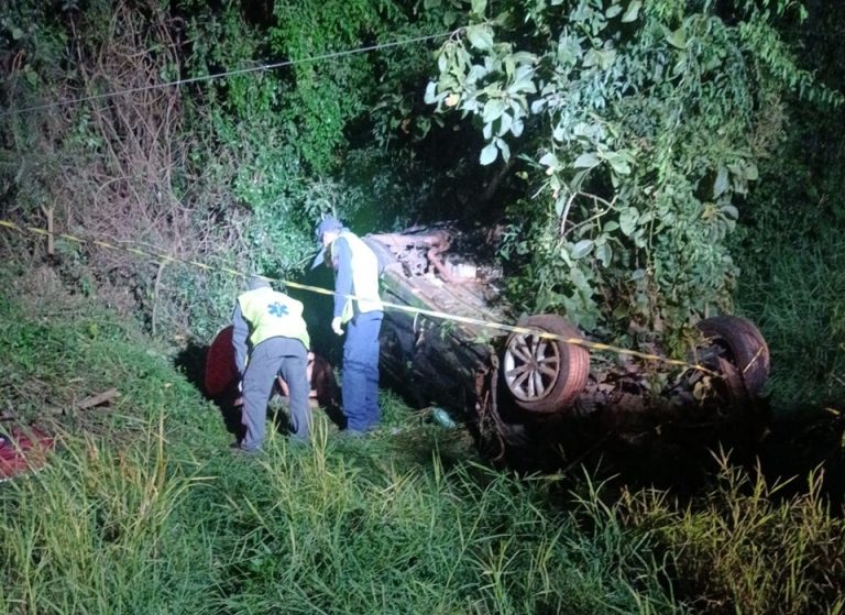 Jovem fica ferido em capotamento na SC-135 em Tangará