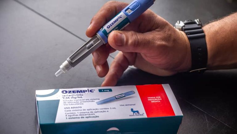 Anvisa obriga retenção de receita para venda de canetas como Ozempic