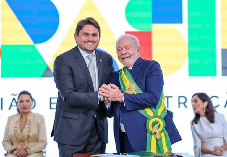 Ministro das Comunicações, Juscelino Filho entrega cargo após denúncia