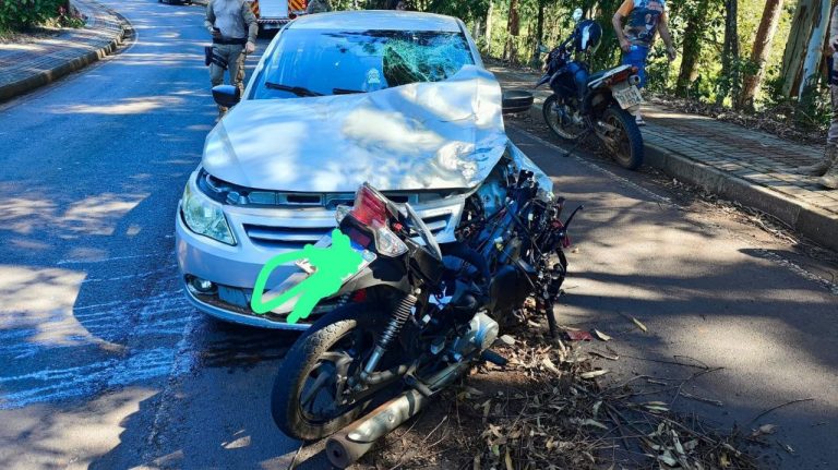 Grave acidente entre carro e moto deixa homem morto no Oeste de SC