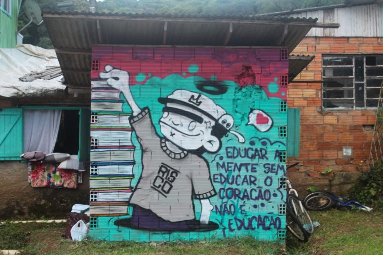 Cinema na Vila: Cultura e comunidade reunida na Vila Cachoeirinha