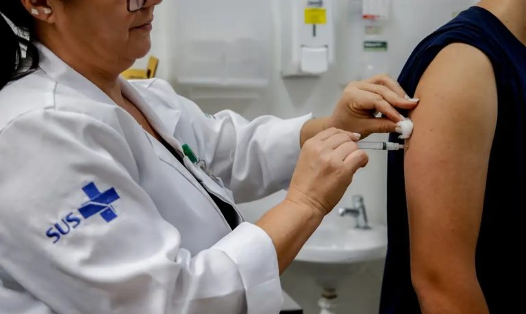 Campanha de vacinação contra a gripe em SC: datas, quem pode tomar e grupos prioritários