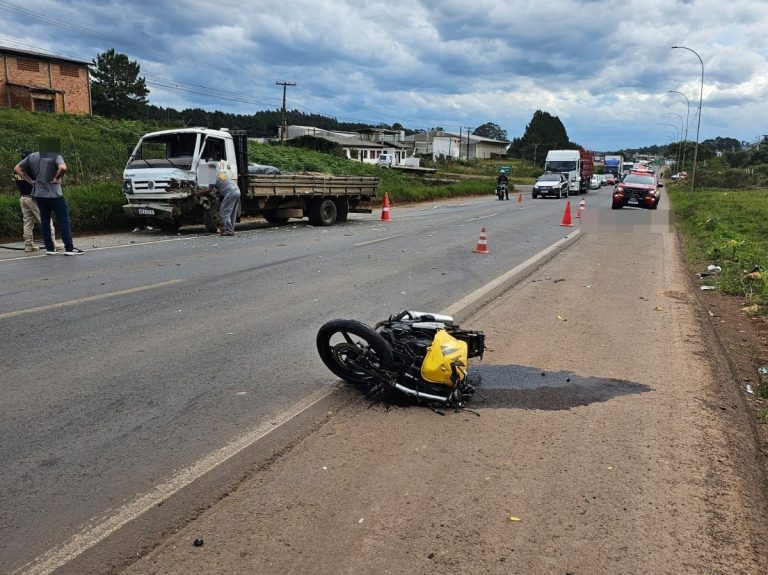 Acidente entre caminhão e moto deixa homem morto na BR-470