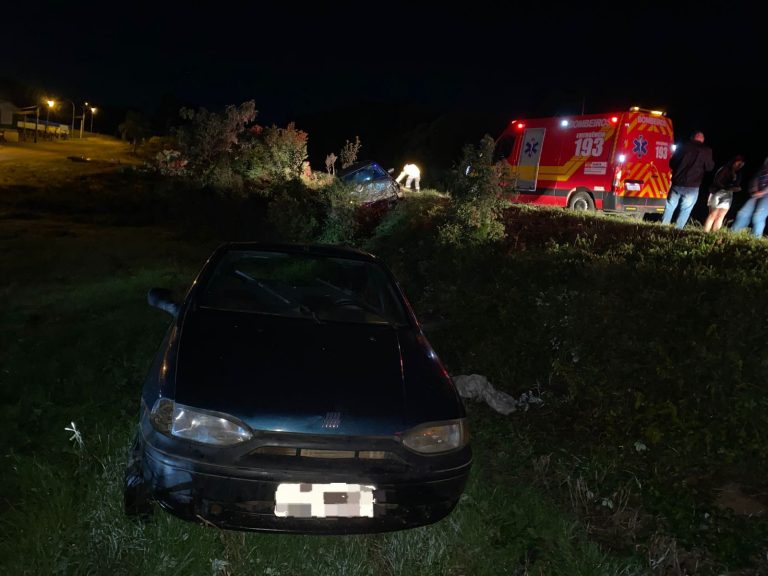 Veículos vão parar fora da pista após colisão entre Jaborá e Catanduvas