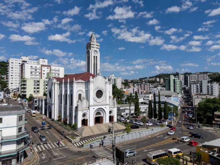 Relíquias de Santa Teresinha, São Luís e Santa Zélia em Joaçaba