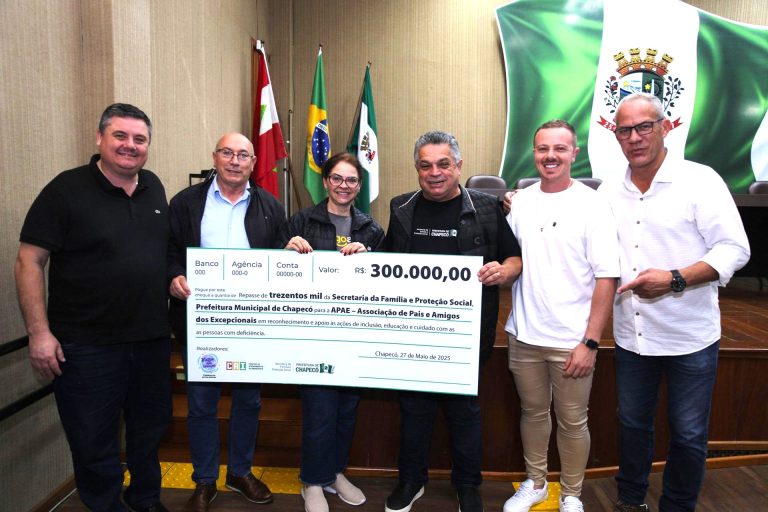 Sancionada Loteria Municipal de Chapecó e assinado convênio com a APAE