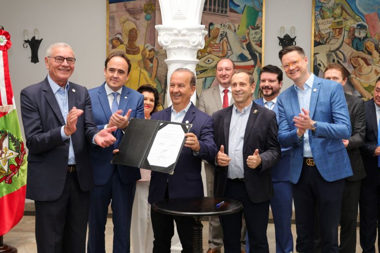 Jorginho Mello autoriza incentivos que vão gerar mais de 10 mil empregos e garantir R$ 3,5 bilhões em investimentos