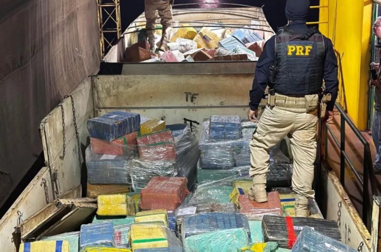 Caminhoneiro do Oeste é preso em uma das maiores apreensões de drogas do país
