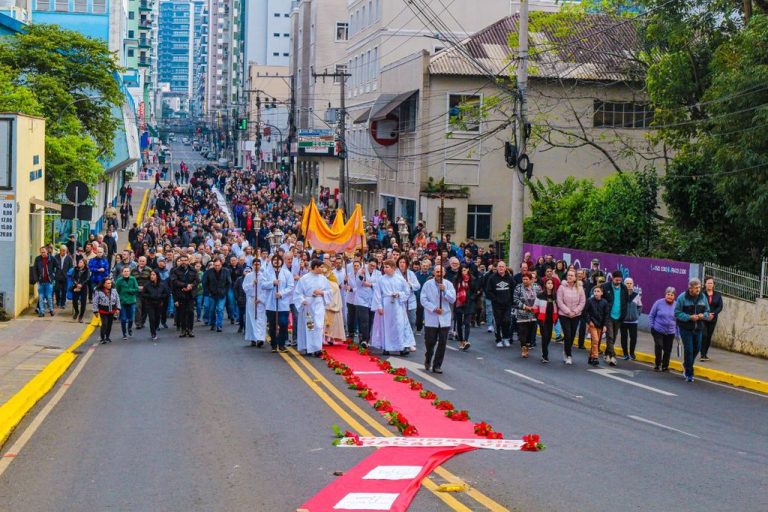 Corpus Christi altera trânsito no centro de Joaçaba nesta quinta-feira