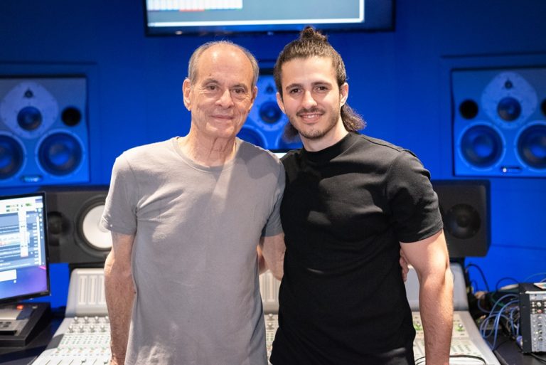 André Luiz lança música inédita com Ney Matogrosso