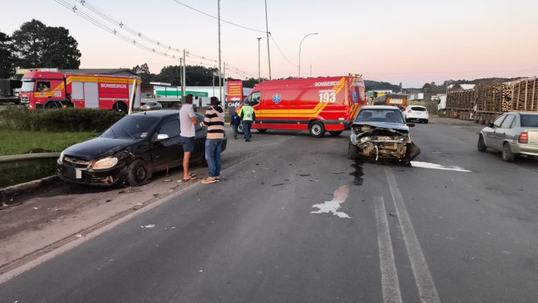Colisão frontal deixa criança e motorista feridos na BR-470 em Curitibanos