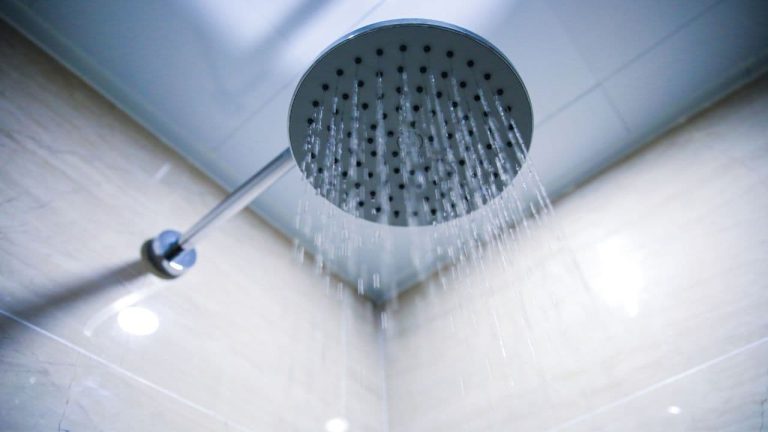 Fique atento e saiba como economizar na conta de luz durante o inverno