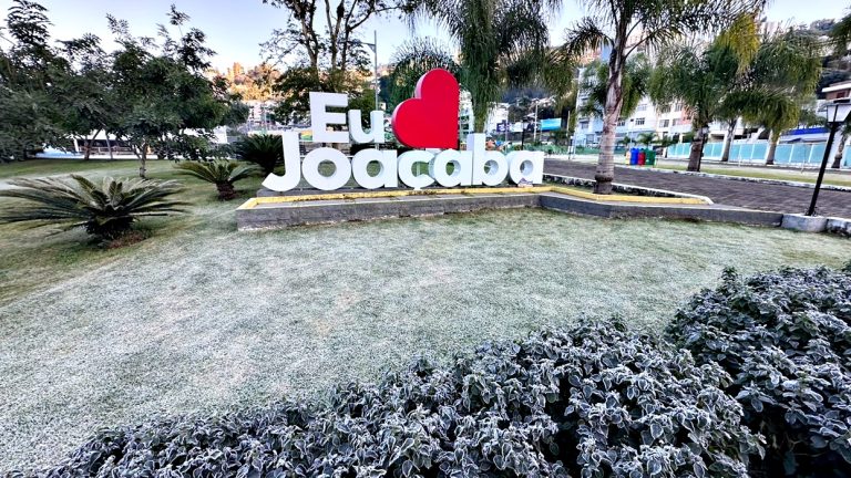 Frio intenso derruba temperaturas e provoca geada em Joaçaba e diversas cidades de SC