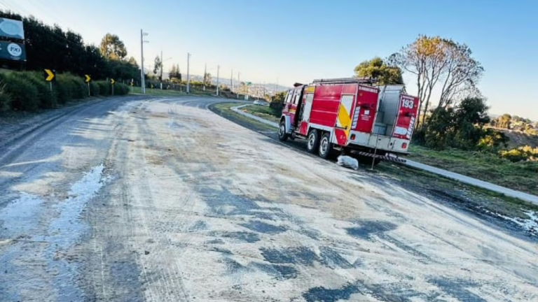 Gelo na pista provoca série de acidentes e atropelamento em Lages