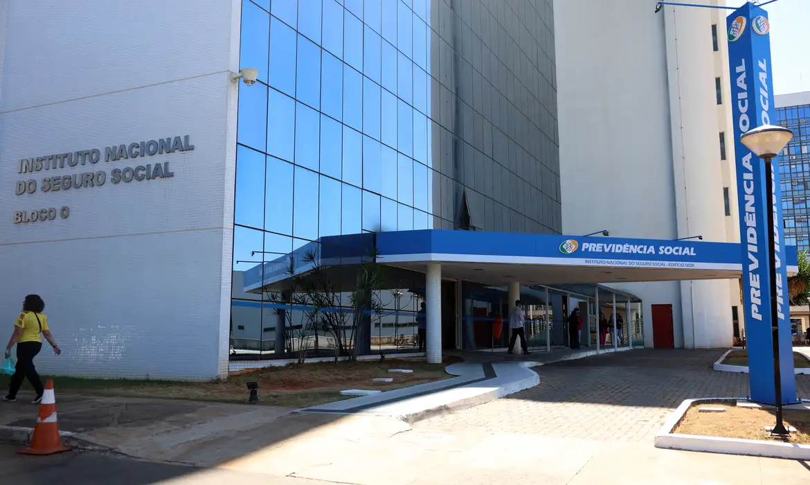 Acordo do INSS: pagamentos têm início no dia 24 e priorizam a ordem de adesão