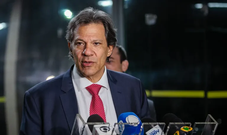 Plano de contingência sobre tarifas dos EUA já foi apresentado a Lula