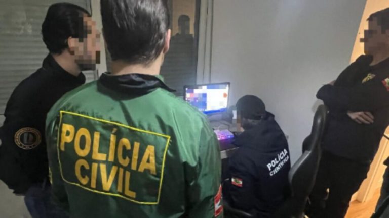 Operação em Florianópolis investiga suspeito de vender pornografia infantil na Dark Web