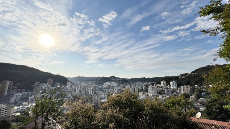 Sol durante o dia e frio intenso nas madrugadas: veja como fica o tempo nesta semana
