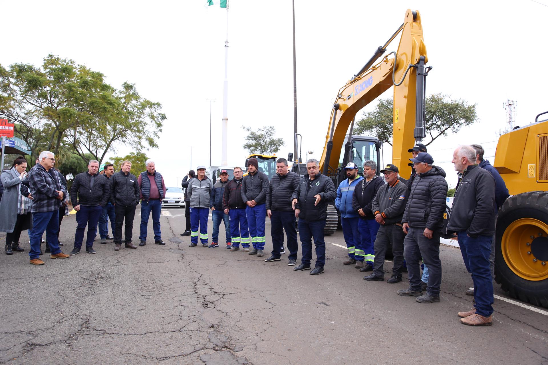 Prefeitura de Chapecó investe R$ 17 milhões em renovação e ampliação de frota de máquinas pesadas e caminhões